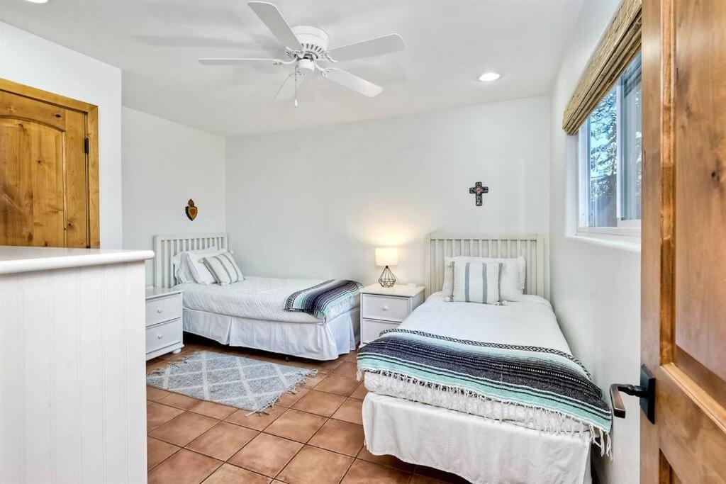 Great Group Retreat! Hacienda Decor, Spacious Floor Plan, Private Backyard Carlsbad Extérieur photo