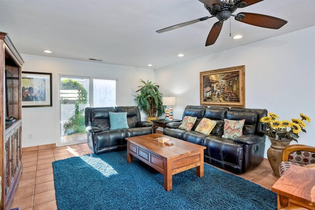 Great Group Retreat! Hacienda Decor, Spacious Floor Plan, Private Backyard Carlsbad Extérieur photo