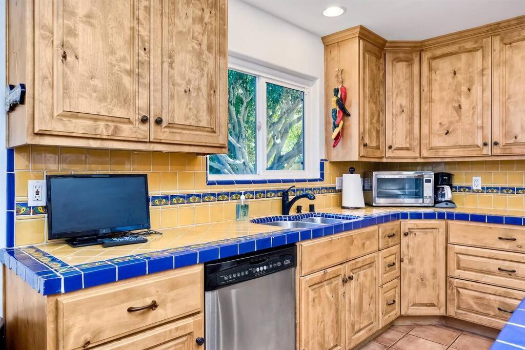 Great Group Retreat! Hacienda Decor, Spacious Floor Plan, Private Backyard Carlsbad Extérieur photo